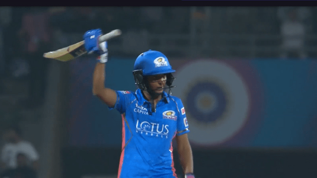 Harmanpreet caused 65 runs in 30 balls, the first player became the first player, MI, who became Gujarat giants with 14 fours, made 207/5