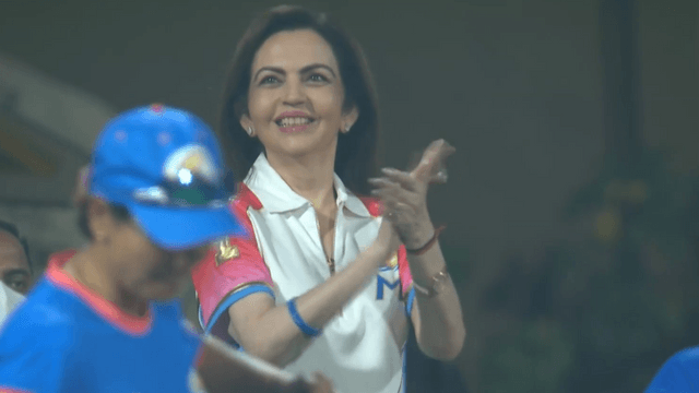 wong-of-mumbai-indians-hit-a-six-on-the-last-ball-and-scored-200-for-the-team-mi-won-by-143-runs-nita-ambani-thrilled