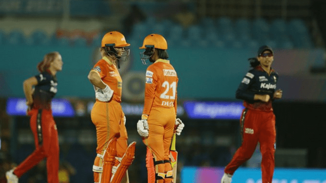 Sophia broke Harmanpreet's record by hitting a half-century in 18 balls, Harleen played a stormy inning of 67 runs, RCB's target of 202 runs