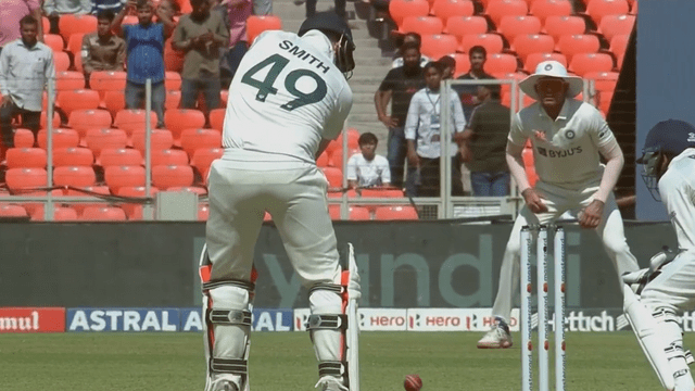 IND vs AUS: Mohammad Shami's bullet speed ball uprooted Handscomb's wicket, stump fell 4 feet away