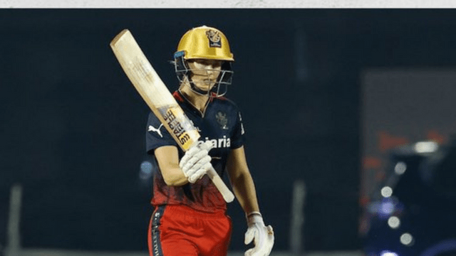 RCB vs DC: Smriti Mandhana's poor form continues, Deepti Sharma-Sophie's blast, Alice Perry hits half-century, RCB limited to 138