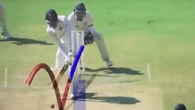 Smith will not improve, Smith went to trick the umpire, the umpire showed the mirror, shocked