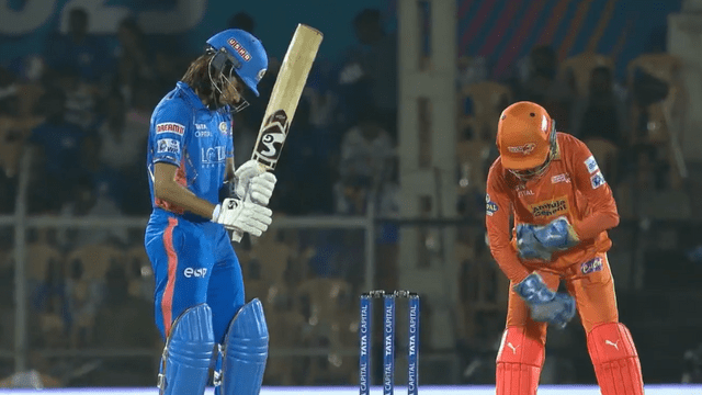 Yastika Bhatia wreaked havoc in the innings of 44 runs, hit an aerial six, shook Gujarat with 5 fours and 1 six