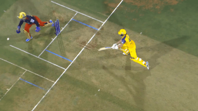 Richa Ghosh missed the stumping of Grace Harris, angry Smriti Mandhana, Grace hit 46 stormy runs, RCB in trouble