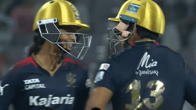 RCB vs UPW: Richa Ghosh won crores of hearts, did not run for the second run, gave Shreyanka a chance to score the winning run, video went viral