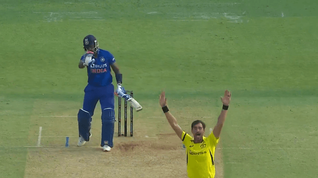 indvsaus: Stark wreaked havoc on two consecutive balls, piled on Virat Kohli and Suryakumar, created panic