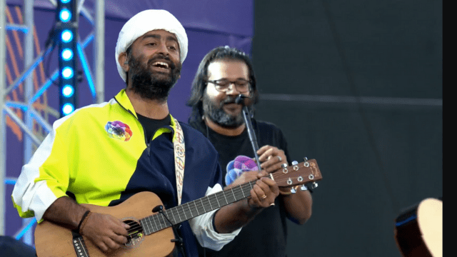 IPL Opening Ceremony: IPL started with a bang, Arijit Singh, Tamannaah Bhatia and Rashmika won the hearts of fans, watch video