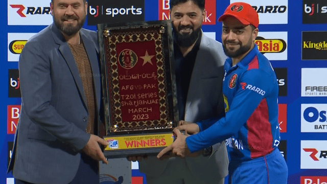 Najibullah Zadran's jaw narrowly avoided breaking on Ihsanullah's 147 km stormy ball, blood-soaked, painful scene