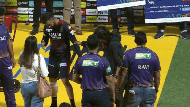 After the victory of KKR, Shah Rukh Khan hugged Virat, danced and stepped on Pathan, Eden Garden Stadium echoed with applause