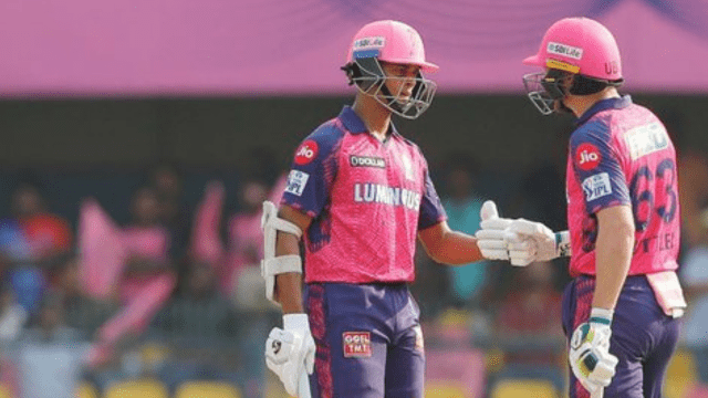 Sanju Samson took an impossible catch of Prithvi Shaw in the very first over of Trent Boult, diving with one hand