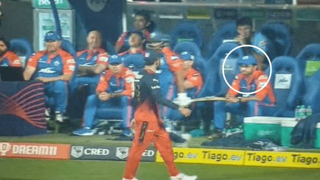 CRICCRANK - 2023-04-15T211824.691 Virat Kohli stares at Ganguly in the live match! Refused to shake hands after the match! heat seen on the field