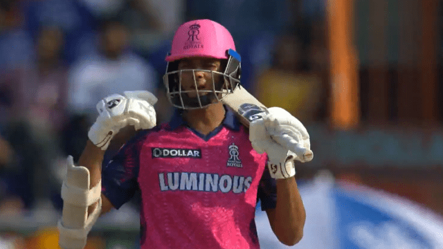 Yashasvi Jaiswal hit the ball before the match, tearing the sky off Sam Karan's stormy six, Sam Karan's attitude, the stadium echoed