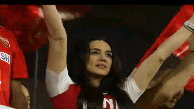 Shikhar Dhawan wreaked havoc with his 86-run innings, Preity Zinta was shocked to see the six, broke Dhoni's record