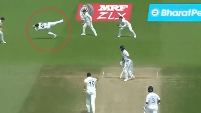 CRICCRANK - 2023-06-11T164348.361 Virat Kohli leaped in the air by Smith amazing CATCH
