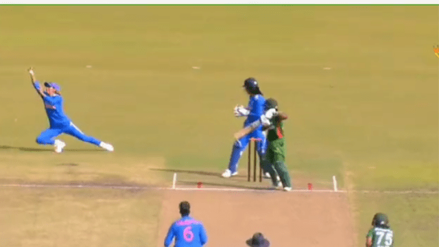 CRICCRANK - 2023-07-11T204749.823 Harmanpreet took an impossible catch with one hand, created a sensation, Shefali fell 4 wickets in the last over, Bangladesh lost the series