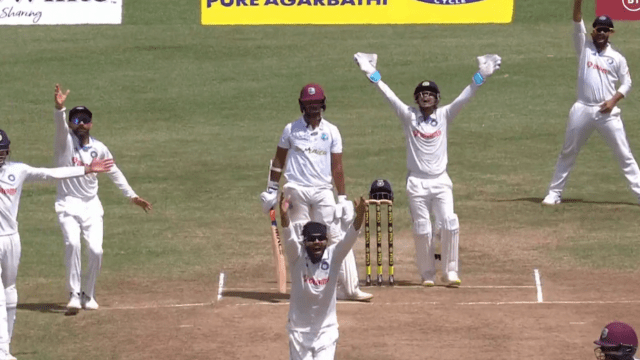 CRICCRANK - 2023-07-15T001356.560 IND VS WI: Chandrapal lbw for 7 runs on Jadeja's rocket speed ball, India declared innings at 421/5