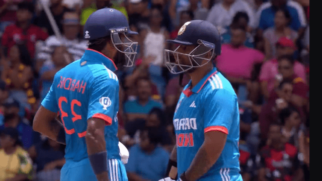 Suryakumar hit a six on a 360 degree shot, the ball started hitting Surya Namaskar, 35 runs wreaked havoc