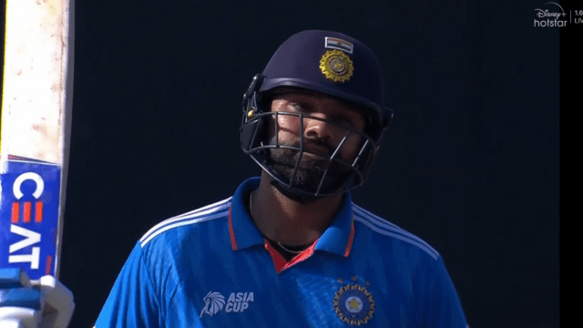 Rohit Sharma wreaked havoc by hitting 54 runs, broke these 4 records, 4 sixes and 6 fours stunned Pakistan, Shaheen was shocked